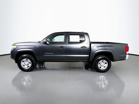 Used 2016 Toyota Tacoma SR5 w/ Towing Package RWD image 8