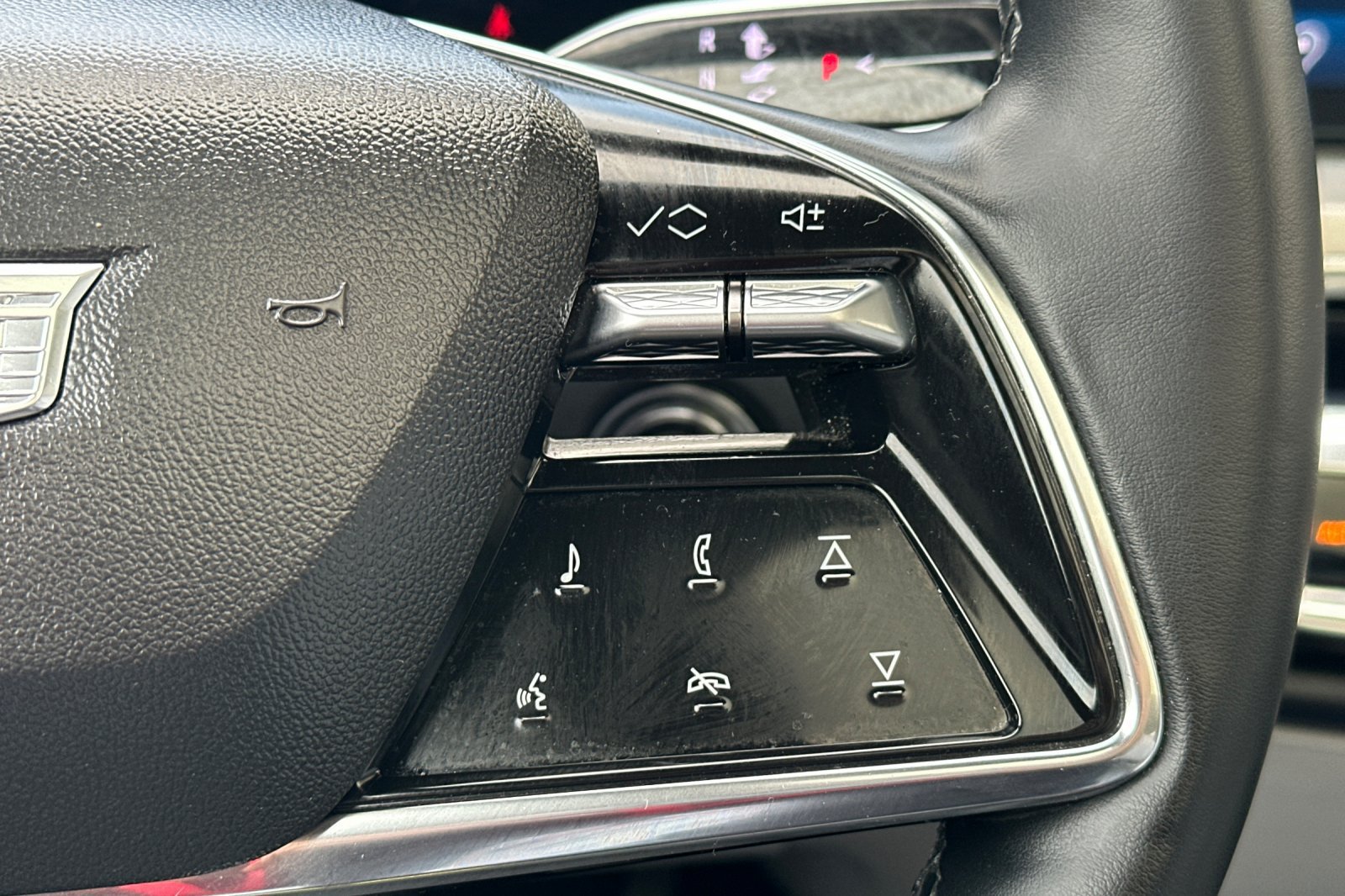 Certified 2024 Cadillac Lyriq Luxury RWD image 32