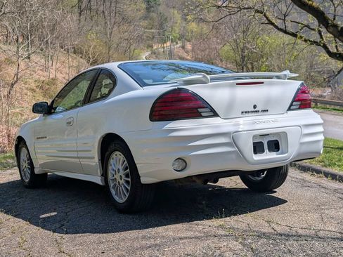 Used 2001 Pontiac Grand Am SE w/ Solid Value Appearance Pkg FWD image 22