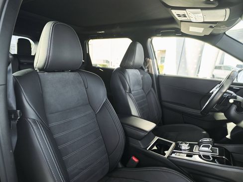 Used 2024 Mitsubishi Outlander Ralliart image 29