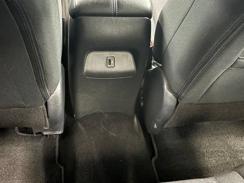 Used 2024 Nissan Sentra SV FWD image 9