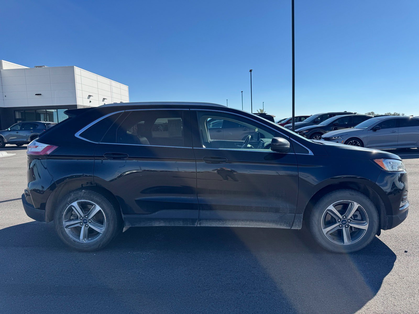 Used 2021 Ford Edge SEL AWD/4WD image 8