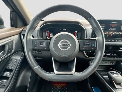 Used 2021 Nissan Rogue Platinum FWD image 8