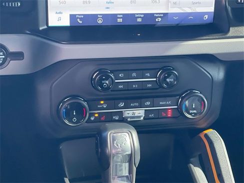 Used 2022 Ford Bronco Badlands image 18