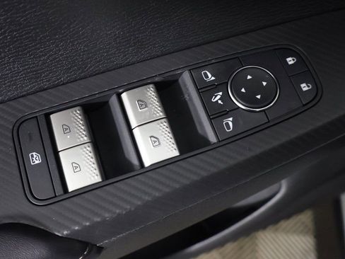 New 2026 Mitsubishi Outlander SE image 38