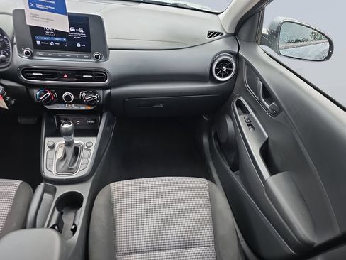 Used 2022 Hyundai Kona SE FWD image 16