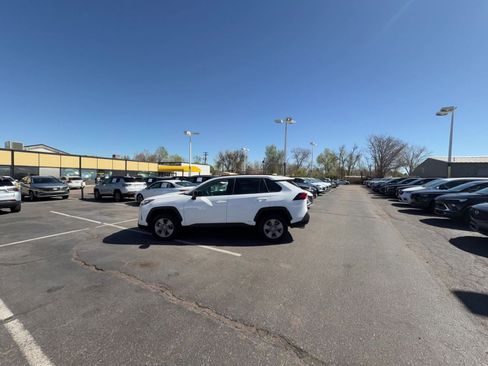 Used 2025 Toyota RAV4 LE image 12