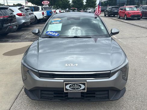 Used 2025 Kia K4 FWD image 2