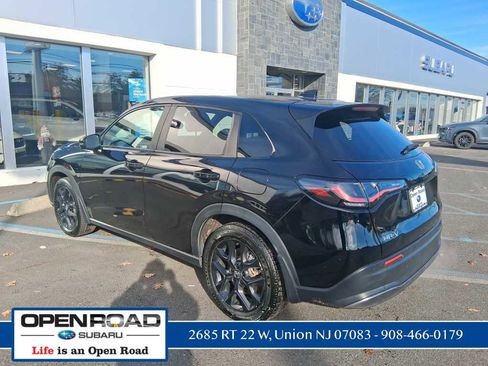 Used 2023 Honda HR-V Sport image 6