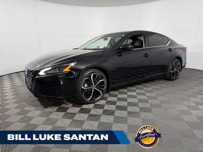 Used 2023 Nissan Altima 2.5 SR w/ SR Premium Package