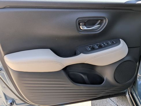 Certified 2023 Honda HR-V LX image 13