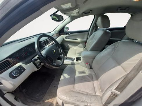 Used 2011 Chevrolet Impala LT w/ Luxury Edition Package FWD image 9