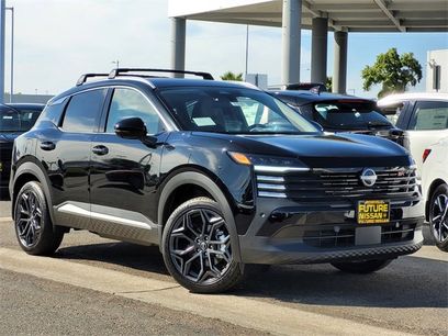 New 2025 Nissan Kicks SR