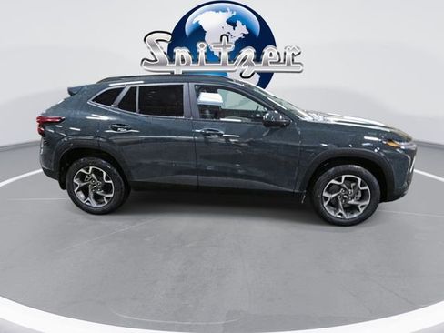 New 2026 Chevrolet Trax LT w/ Driver Confidence Package image 9