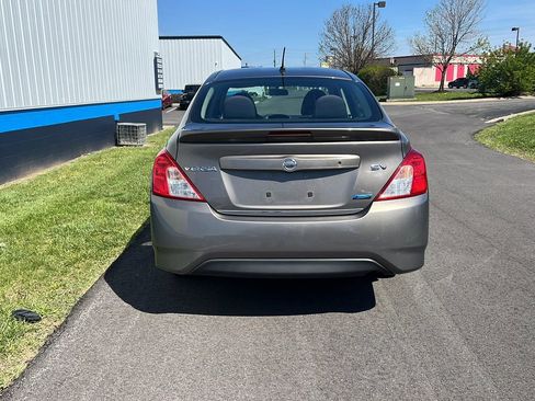 Used 2016 Nissan Versa SV FWD image 6