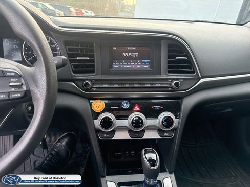 Used 2019 Hyundai Elantra SE w/ Cargo Package image 21