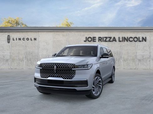 New 2026 Lincoln Navigator L Premier AWD/4WD image 2