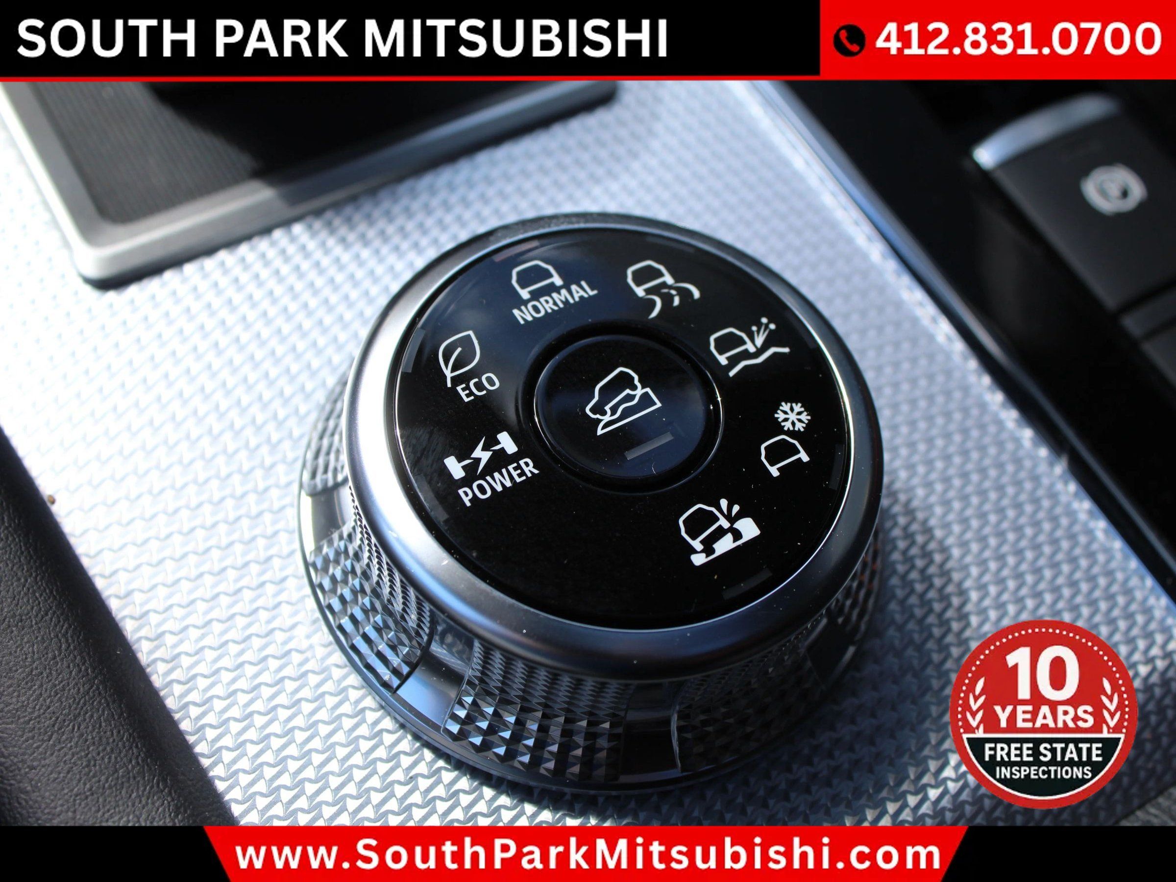 Used 2025 Mitsubishi Outlander 4WD Plug-In Hybrid image 31