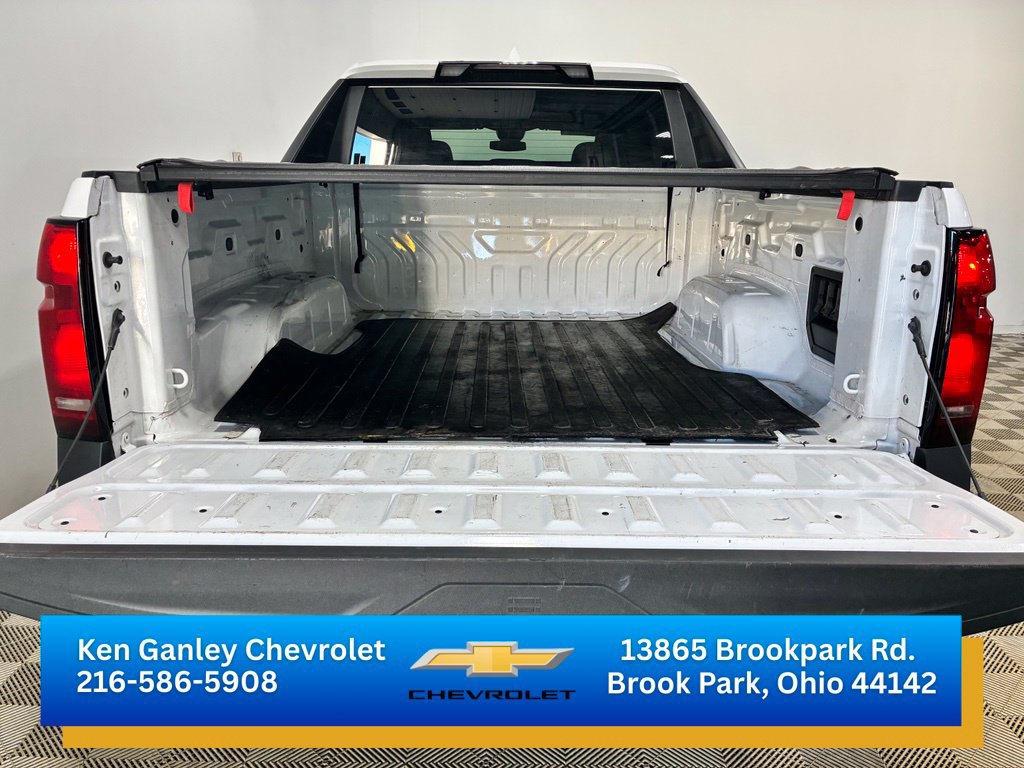 Certified 2024 Chevrolet Silverado EV W/T AWD/4WD image 18