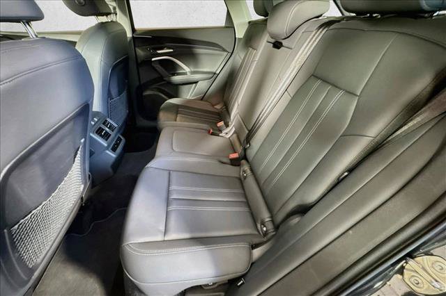 Used 2025 Audi Q5 Premium AWD/4WD image 20