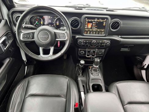 Used 2022 Jeep Wrangler Unlimited Sahara w/ Cold Weather Group image 12