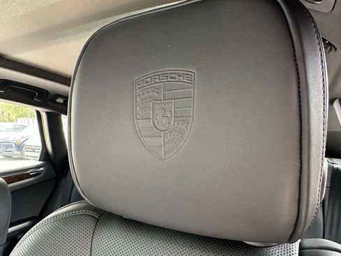 Used 2026 Porsche Macan AWD/4WD image 17