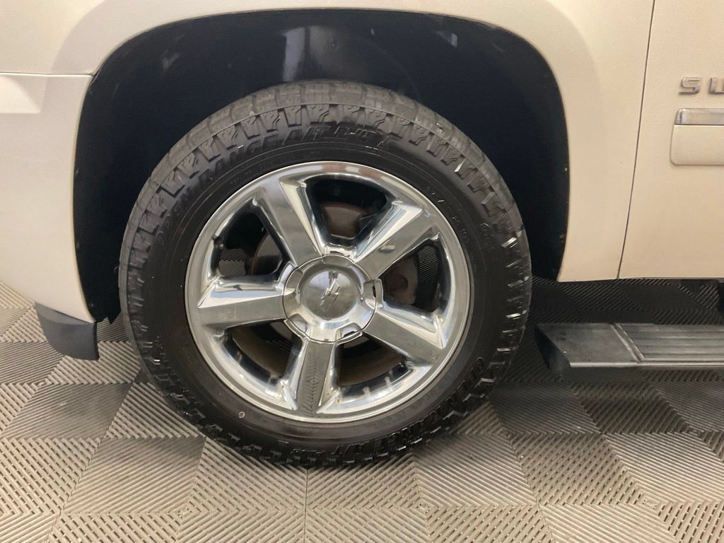 Used 2013 Chevrolet Suburban LTZ AWD/4WD image 20