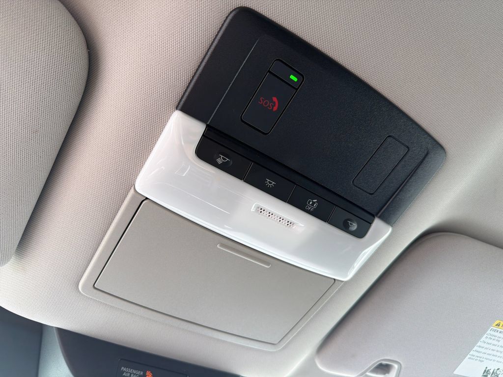 Used 2024 Nissan Pathfinder SL FWD image 20