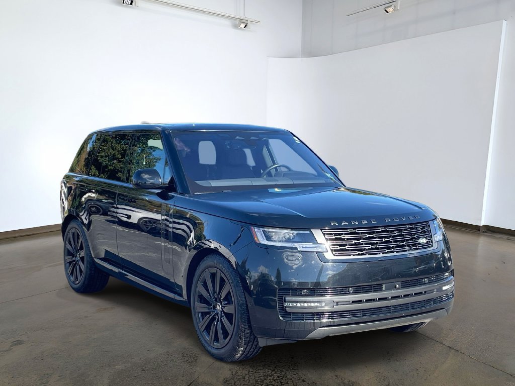 Used 2023 Land Rover Range Rover SE AWD/4WD image 3
