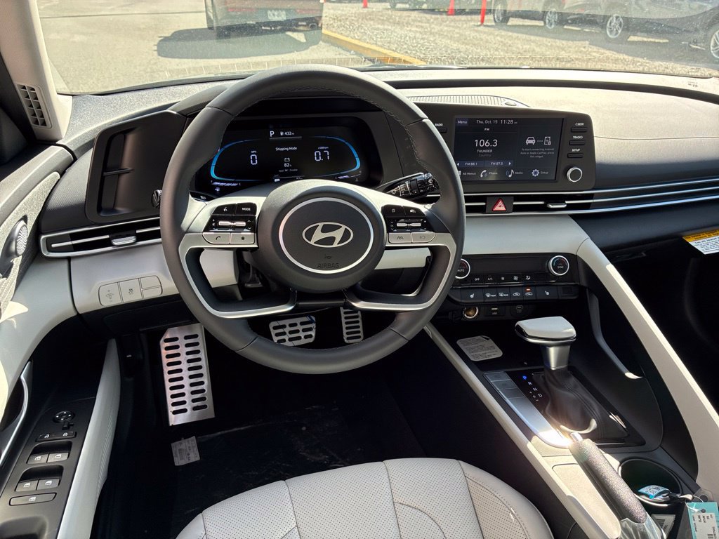 New 2026 Hyundai Elantra SEL Sport FWD image 28