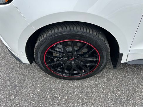 Used 2022 Ford Edge ST w/ Equipment Group 401A image 16