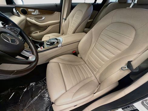 Used 2018 Mercedes-Benz GLC 300 4MATIC image 11