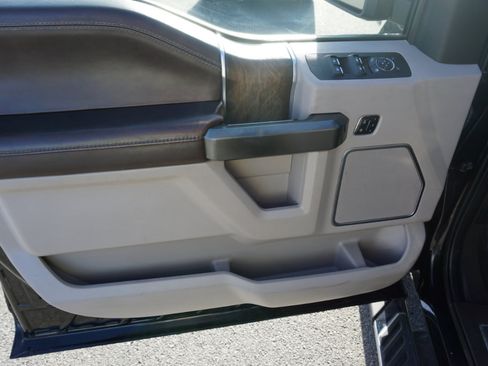 Used 2019 Ford F150 Limited image 15