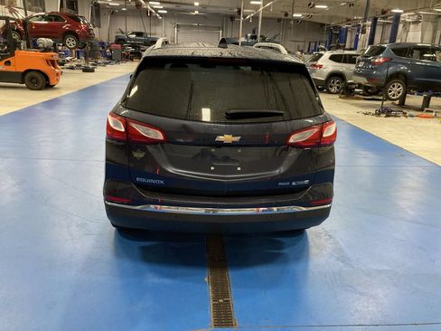 Used 2018 Chevrolet Equinox Premier w/ Infotainment II Package AWD/4WD image 6