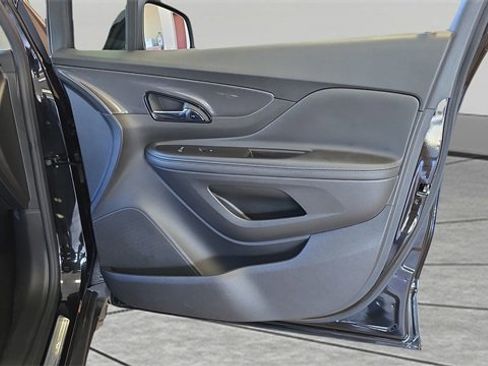 Used 2022 Buick Encore Preferred image 20