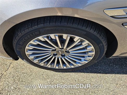 Used 2024 Genesis G80 image 18