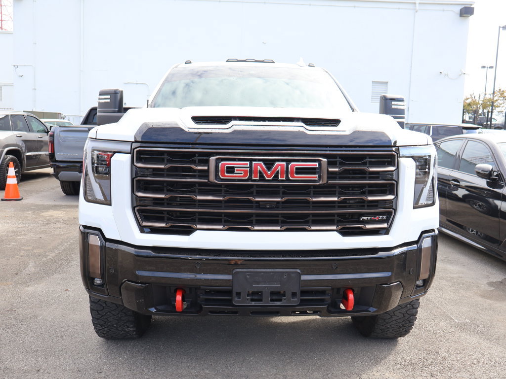 Used 2024 GMC Sierra 2500 AT4X AWD/4WD image 4