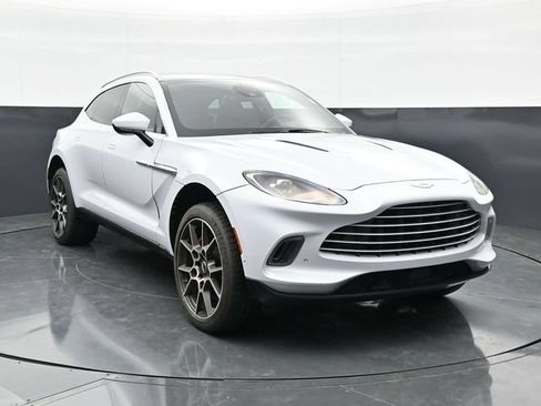 Used 2021 Aston Martin DBX AWD/4WD image 4