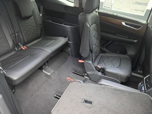 New 2026 Volkswagen Atlas SE image 26