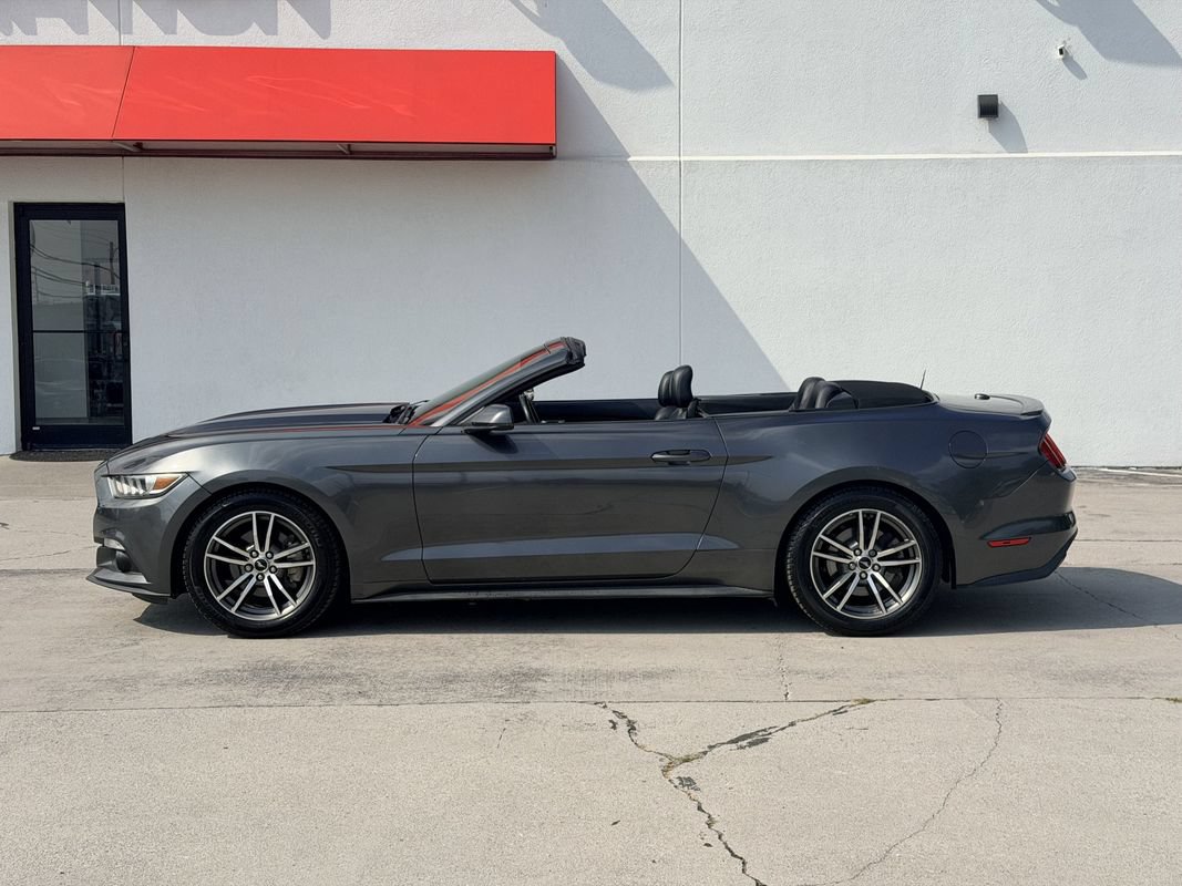 Used 2016 Ford Mustang Premium RWD image 3