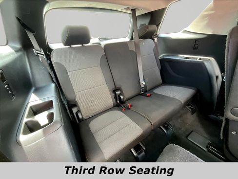 Used 2020 Chevrolet Traverse LT FWD image 26