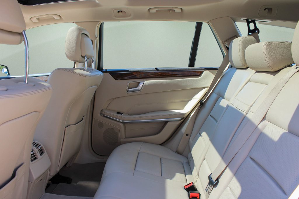 Used 2016 Mercedes-Benz E 350 4MATIC Wagon image 26