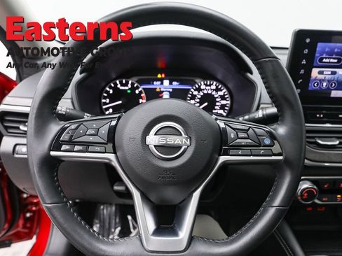 Used 2023 Nissan Altima 2.5 SV w/ SV Premium Package image 10