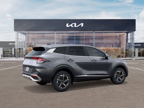 New 2025 Kia Sportage LX image 7
