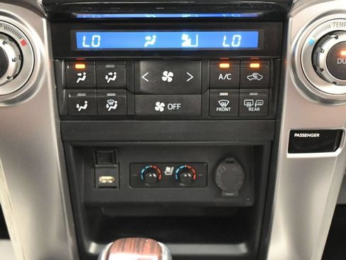 Used 2021 Toyota 4Runner Limited AWD/4WD image 23