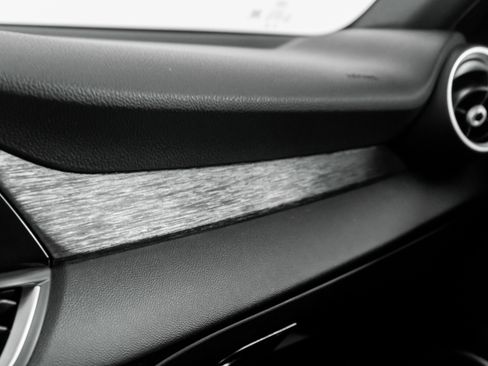 Used 2023 Alfa Romeo Giulia Sprint image 39