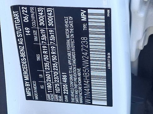 Used 2022 Mercedes-Benz GLB 250 4MATIC image 27