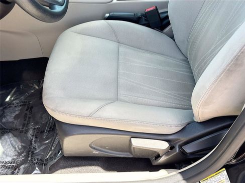Used 2015 Ford Focus SE FWD image 18