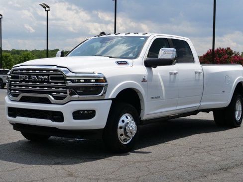 Used 2026 RAM 3500 Longhorn AWD/4WD image 6