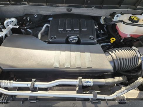 Used 2024 Chevrolet Silverado 1500 LT image 36